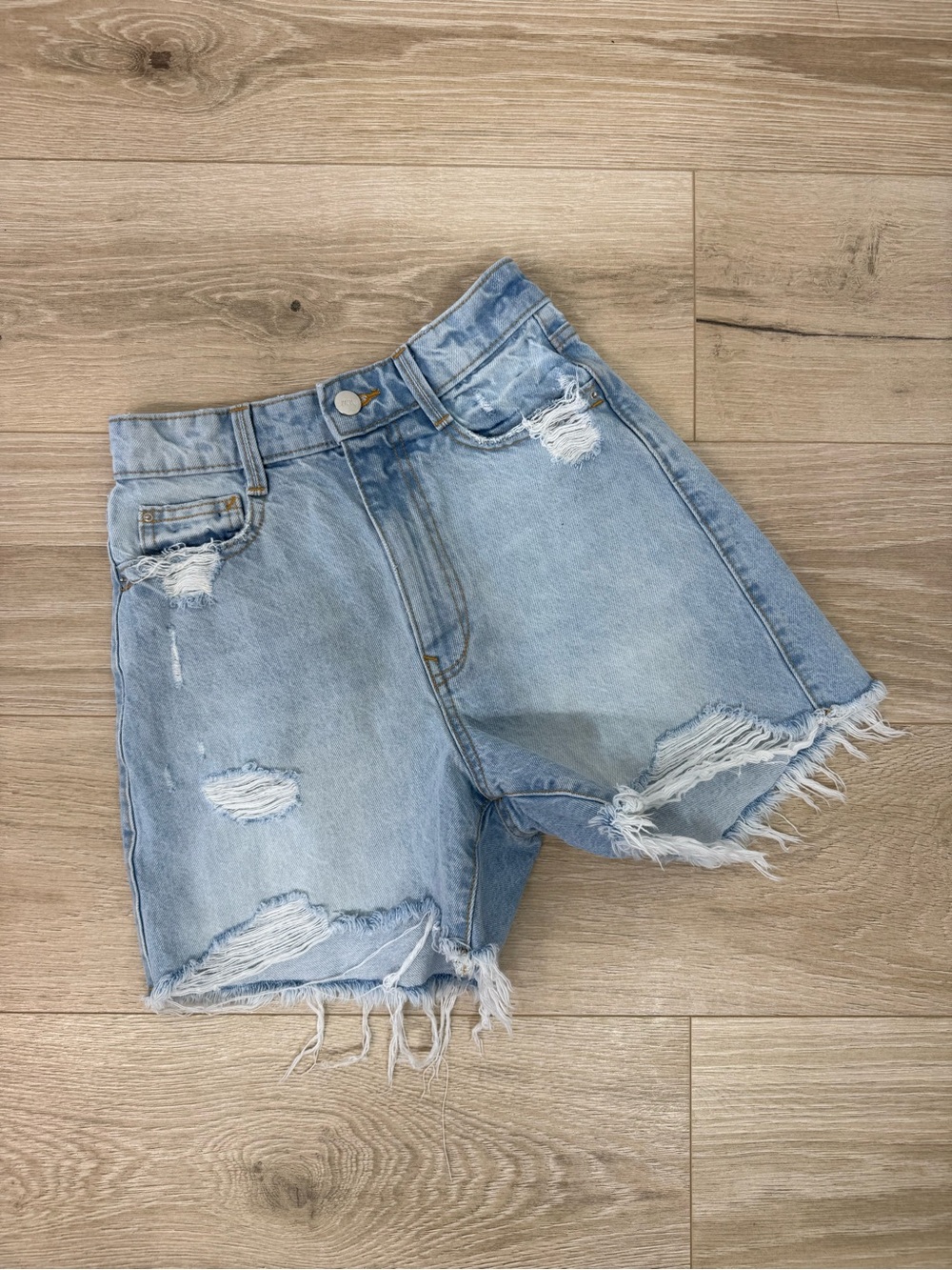 Zara Distressed Mom Short